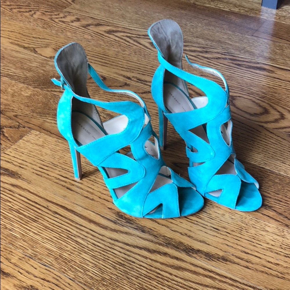 Zara basic turquoise heels